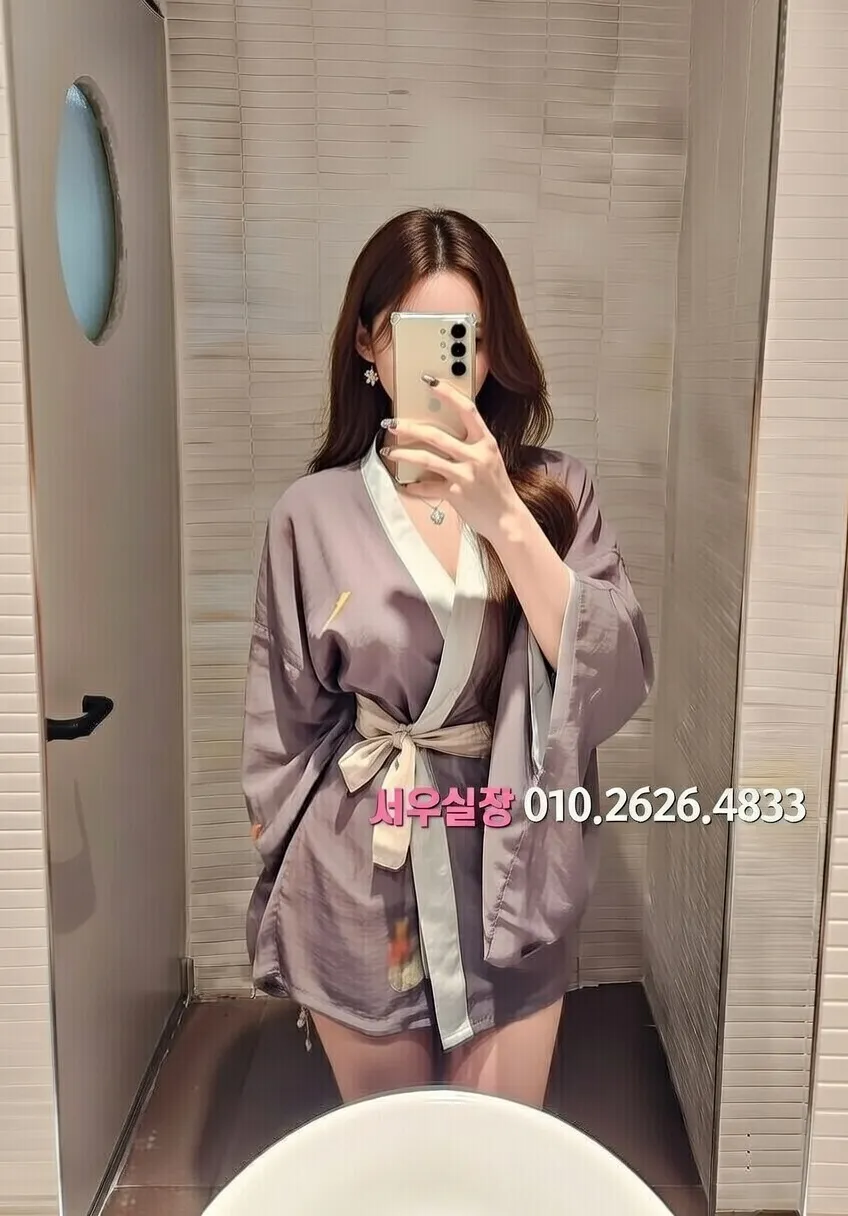 여의도 다국적노래방 프리미엄 라인업 10번 프로필